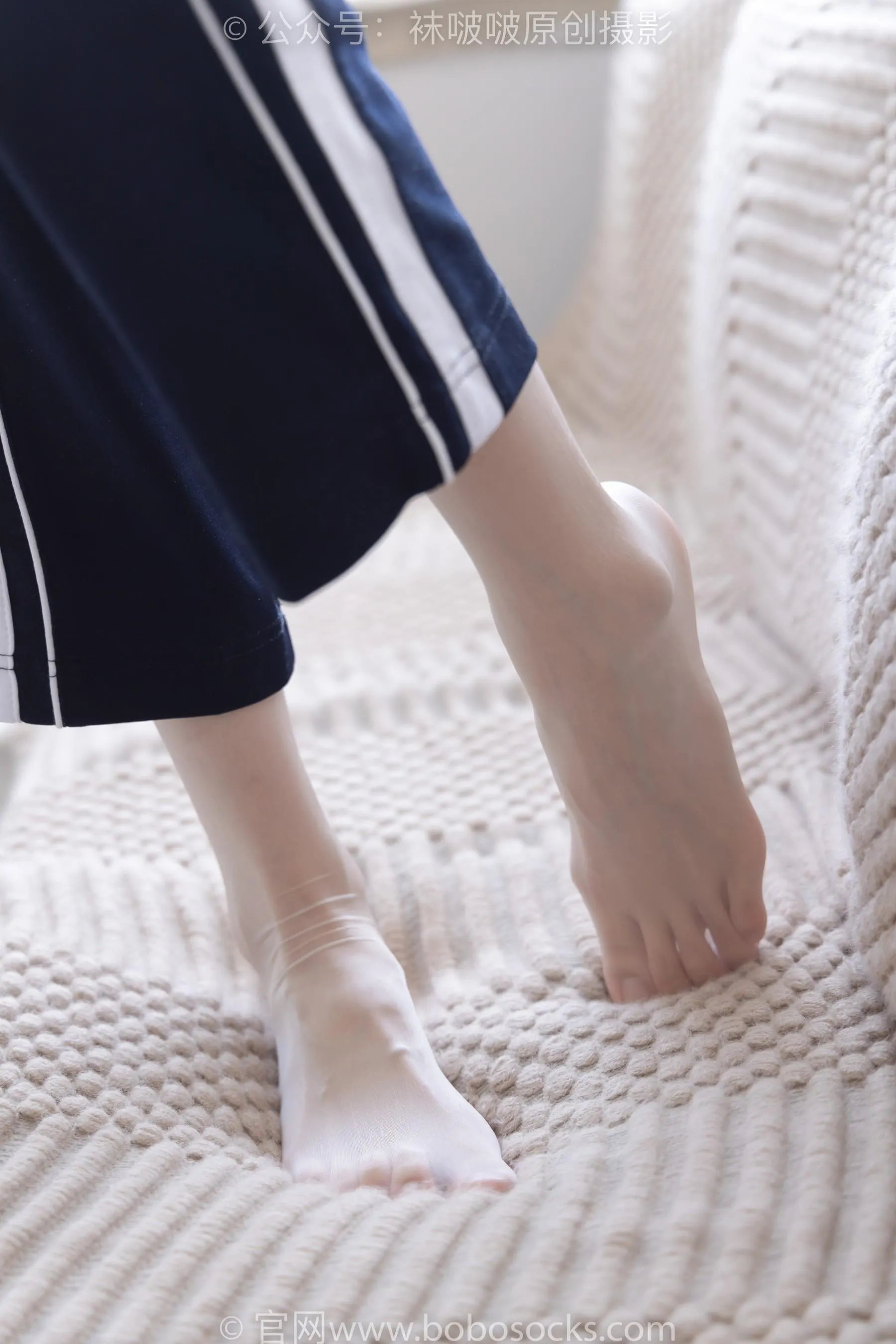 [BoBoSocks袜啵啵]NO.207 稚予-aj板鞋、白棉袜、油亮白丝、校服裤里丝[23] [53P]插图6